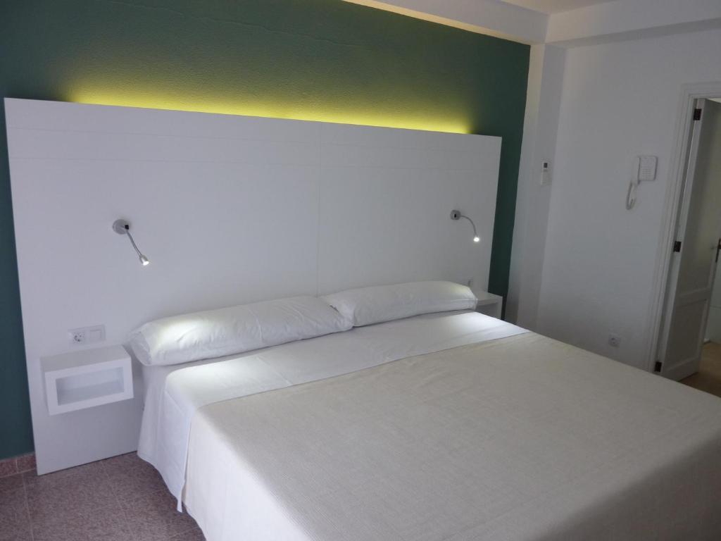 Hotel Sa Roqueta Can Picafort Adults Only Номер фото